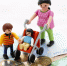 mama und kinder aus playmobil auf geldscheinen_imago_Karina Hessland_64762423h - Газета Щербиновский курьер